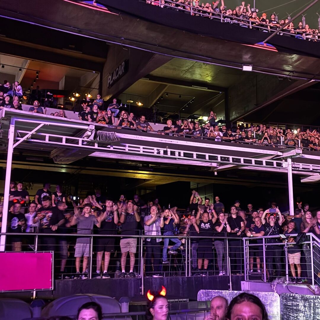 Plateia do camarote em noite de show